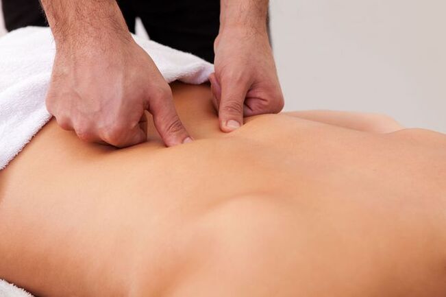 Gydomasis masažas – būdas atsikratyti nugaros skausmo pečių srityje